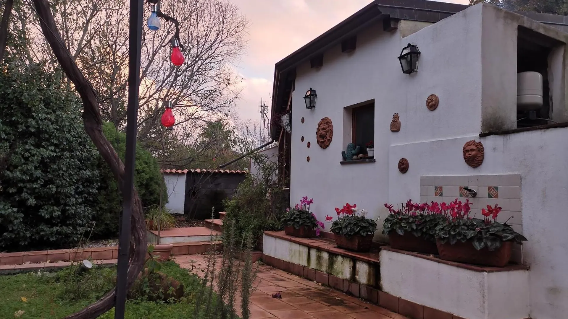Etna Rose Guest House Zafferana Etnea 0*,  Italy
