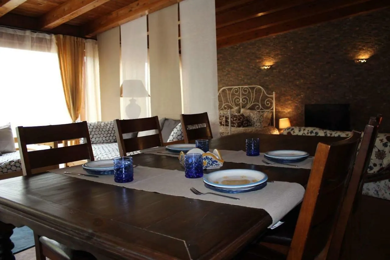 Etna Rose Guest House Zafferana Etnea Italy