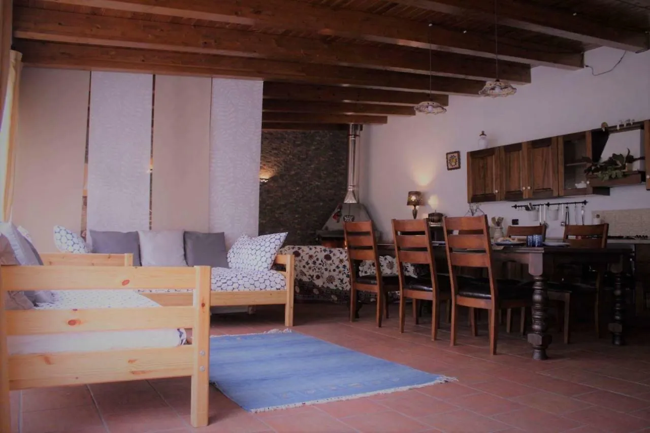 Country house Etna Rose Guest House Zafferana Etnea Italy