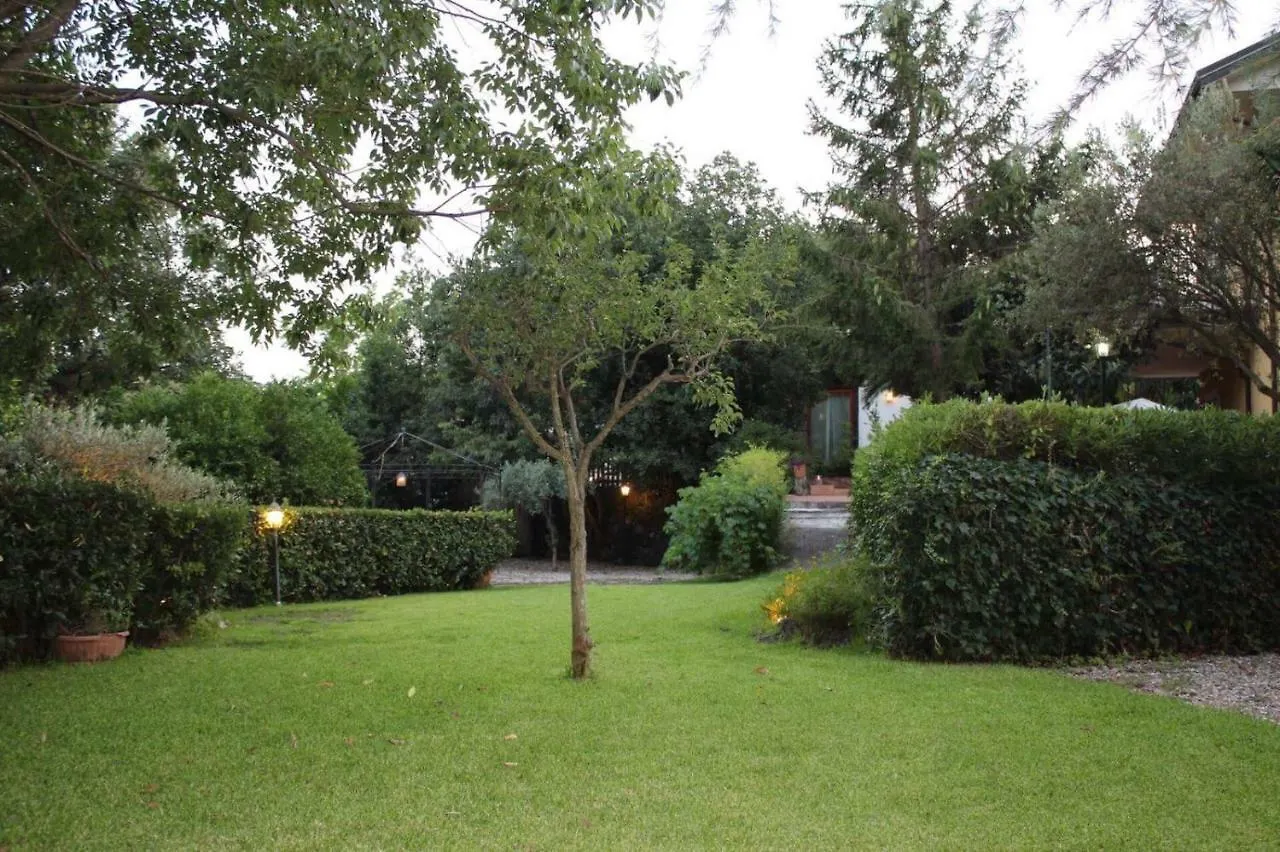Etna Rose Guest House Zafferana Etnea 0*,  Italy